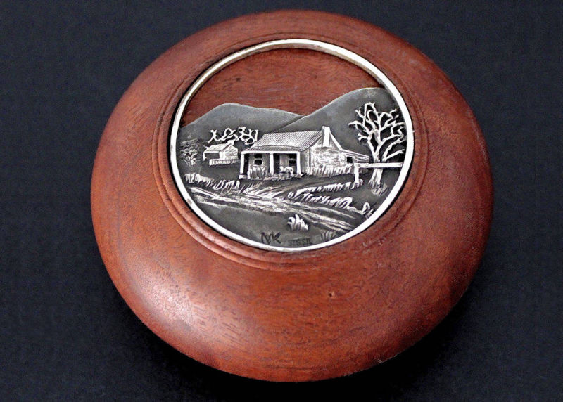 OUTBACK PAPERWEIGHT