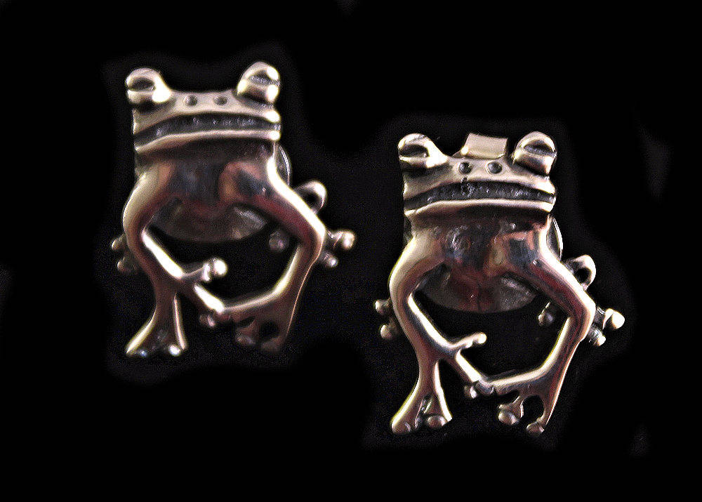FROG STUD EARRINGS