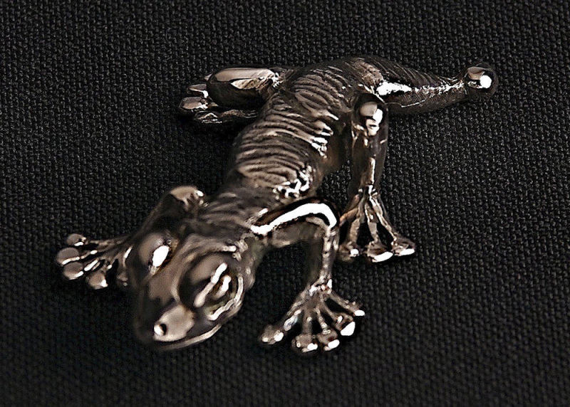 GECKO BROOCH