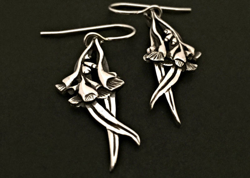 GUMNUT HANGING EARRINGS