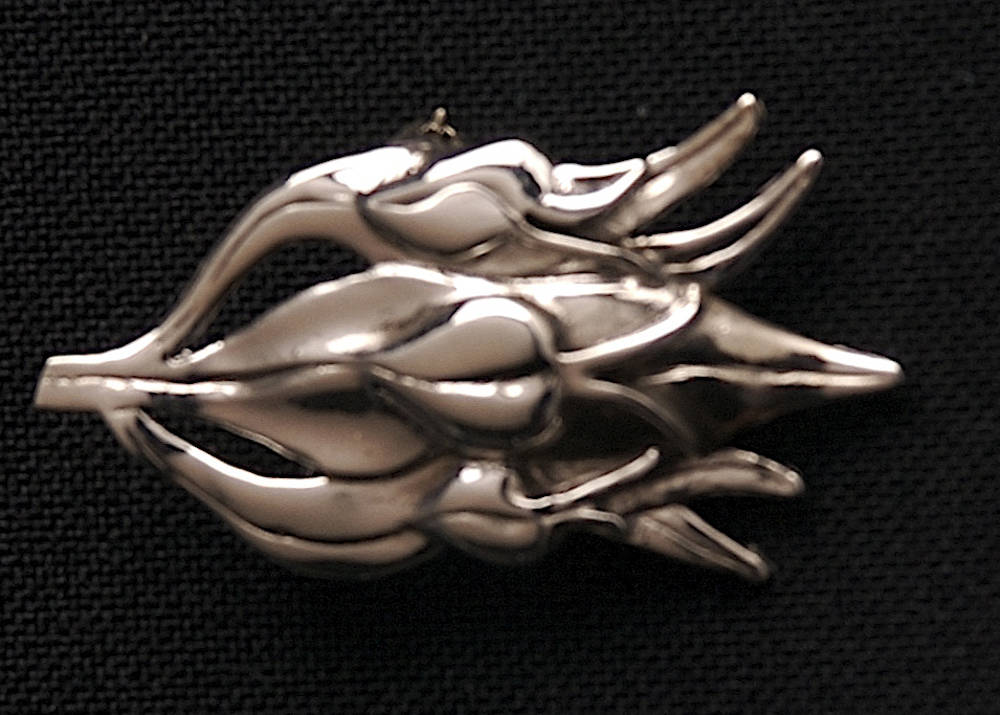 SILVER STURT PEA BROOCH