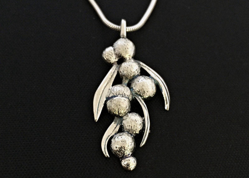 WATTLE PENDANT